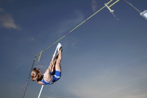 米兰体育足球-F1圣保罗站冲刺赛排位：汉密尔顿未进前十，阿斯顿马丁崭露头角，圣保罗锦标赛